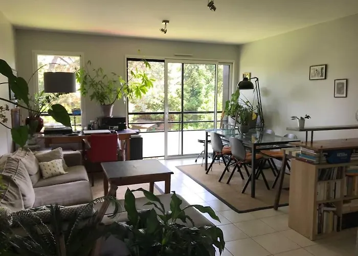 T3 De 68m2 Avec Jardin, A 5mn Gare Et Centre