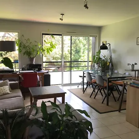 T3 De 68m2 Avec Jardin, A 5mn Gare Et Centre